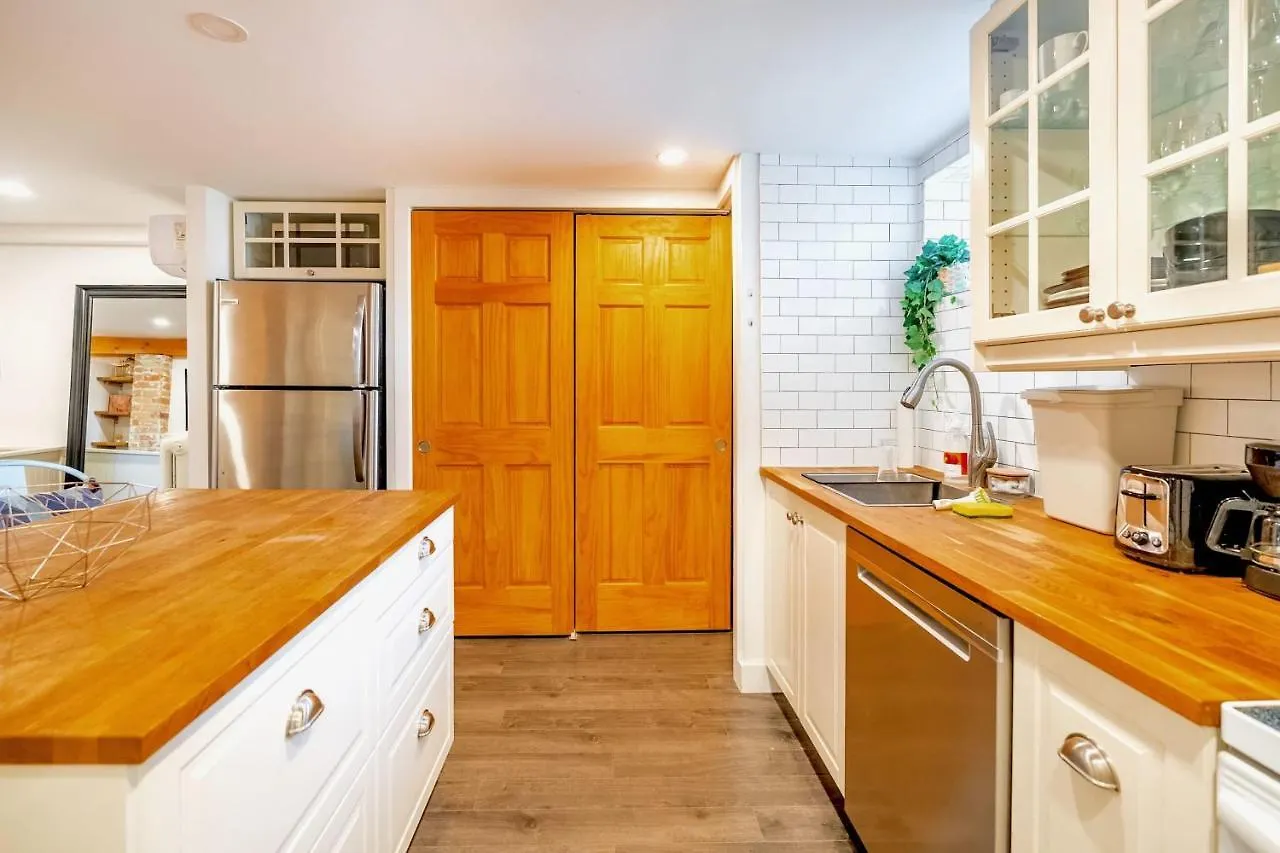 Appartement Spacious 1Br Suite Just Minutes From High Park Toronto